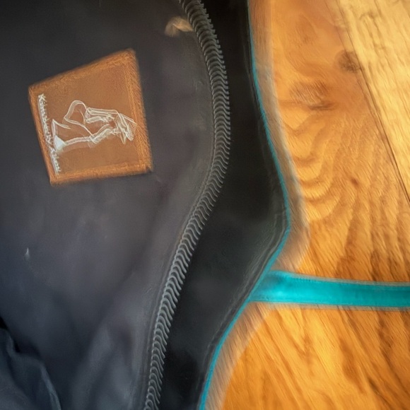 Floral Embroidered Blue Tote Bag - Picture 4 of 8